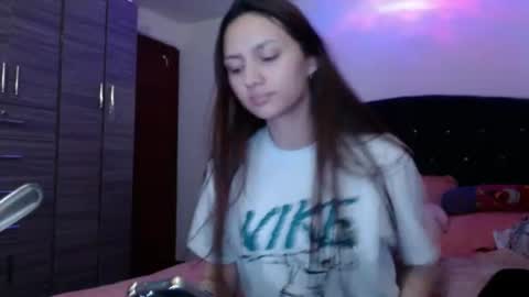 Snapshot of holy_julii chatting on 18, 7, 2026 holy_julii online show from 18, 7, 2026