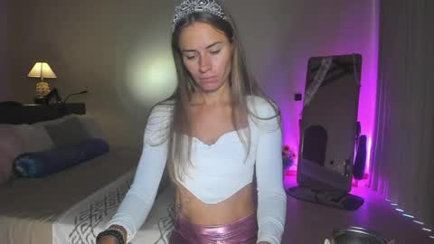 Snapshot of holy_khloe chatting on 2, 5, 2026 Kira Purrr online show from 2, 5, 2026