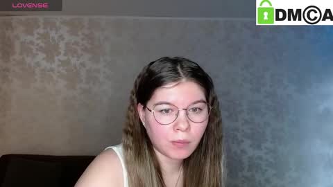 Welcome guys  Pleasure to see you all here  My name is MichaelaTip menu is active Private is open  online show from 9, 1, 2025