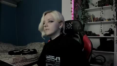 Snapshot of holy_mistresss chatting on 9, 11, 2025 holy_mistresss online show from 9, 11, 2025