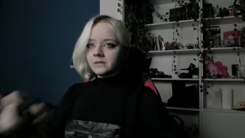 Snapshot of holy_mistresss chatting on 21, 11, 2025 holy_mistresss online show from 21, 11, 2025