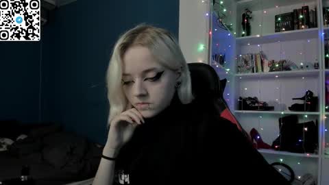 Snapshot of holy_mistresss chatting on 14, 12, 2025 holy_mistresss online show from 14, 12, 2025