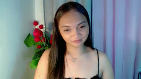 Snapshot of holy_shine chatting on 14, 12, 2025 Bella online show from 14, 12, 2025