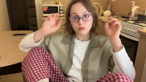 dori not holy get my tg channel with link from description under last photo online show from 6, 2, 2025