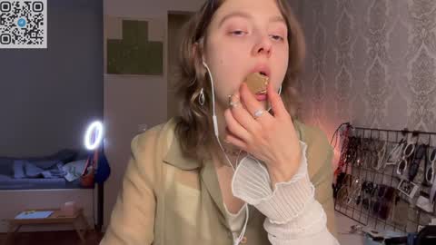 dori not holy get my tg channel with link from description under last photo online show from 8, 2, 2025