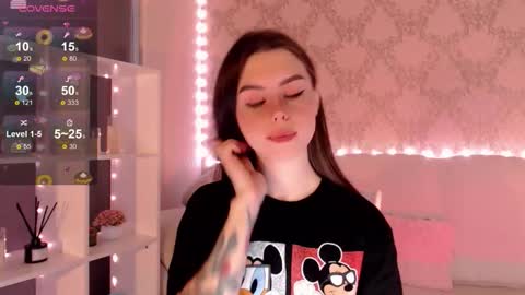 Mia online show from 19, 9, 2025