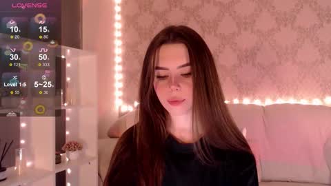 Mia online show from 6, 11, 2025