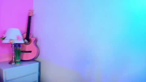 Snapshot of honeeymoonn chatting on 24, 9, 2025 honeeymoonn online show from 24, 9, 2025