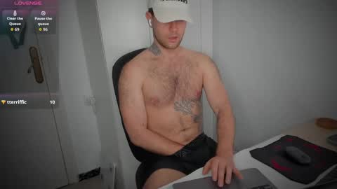 Snapshot of honestandrew chatting on 23, 4, 2026 Andrew online show from 23, 4, 2026
