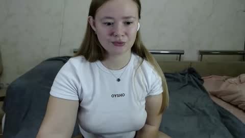 Snapshot of honey_caramelle chatting on 15, 12, 2024 honey_caramelle online show from 15, 12, 2024