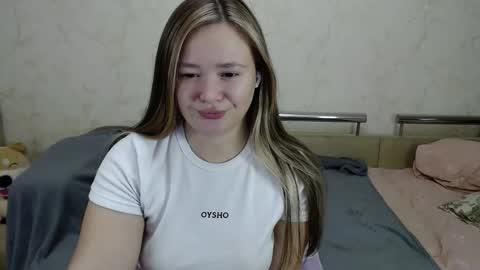 Snapshot of honey_caramelle chatting on 19, 12, 2024 honey_caramelle online show from 19, 12, 2024