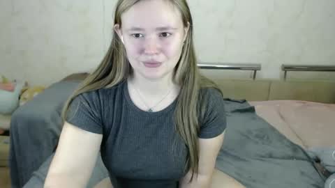 Snapshot of honey_caramelle chatting on 24, 1, 2025 honey_caramelle online show from 24, 1, 2025
