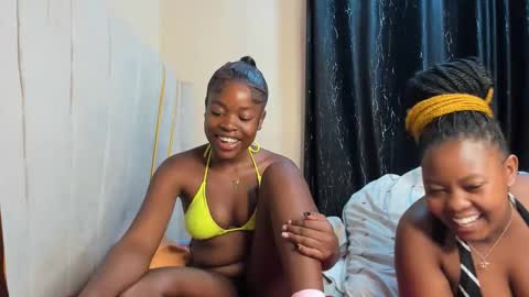 Snapshot of honey_drop1 chatting on 16, 12, 2025 honey drop online show from 16, 12, 2025