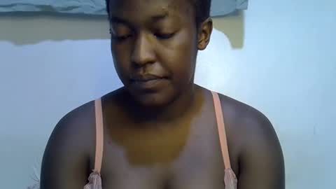 honey_dropp1 online show from 19, 5, 2026