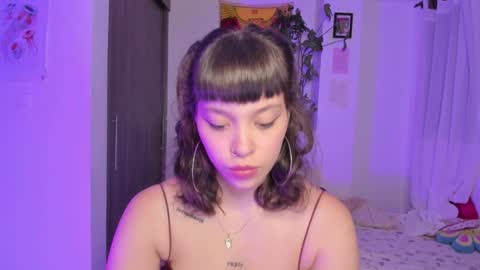 Snapshot of honey_hoe chatting on 1, 2, 2025 Lau online show from 1, 2, 2025