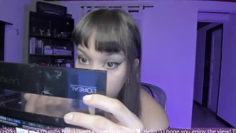 Snapshot of honey_hoe chatting on 14, 10, 2025 Lau online show from 14, 10, 2025