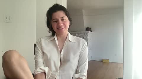 Snapshot of honey_laila chatting on 9, 3, 2025 honey_laila online show from 9, 3, 2025