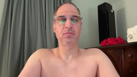 honey_man14 online show from 25, 4, 2026