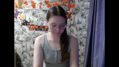 Snapshot of honey_mood chatting on 1, 11, 2025 Lina online show from 1, 11, 2025