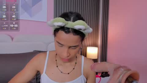 honey_sofii_ online show from 2, 10, 2025