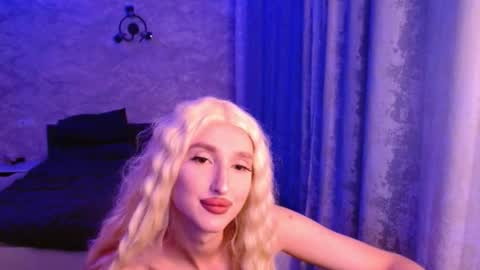 honey_sunset online show from 29, 9, 2025