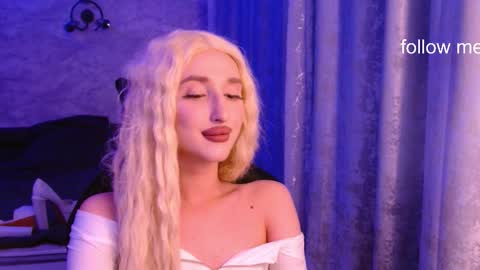 honey_sunset online show from 9, 11, 2025