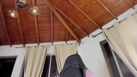 Snapshot of honey_sunshine7 chatting on 30, 9, 2025 Isabella online show from 30, 9, 2025
