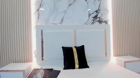 Snapshot of honeyangelh chatting on 19, 2, 2026 honeyangelh online show from 19, 2, 2026