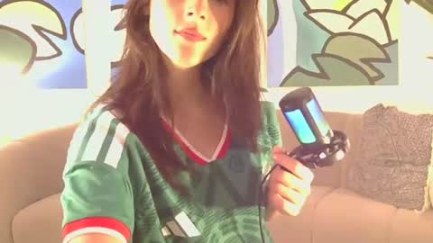 honeybbxx online show from 2, 7, 2026