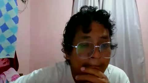 Honeybee online show from 16, 5, 2026