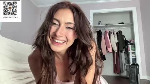 belle brunette online show from 14, 4, 2026