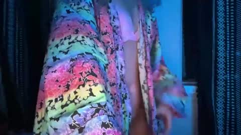 honeybun_z online show from 7, 2, 2025