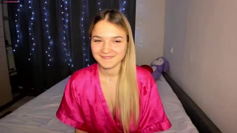 HoneyBunny  online show from 27, 3, 2026