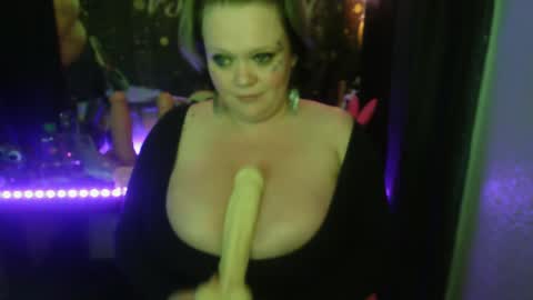 honeychambers online show from 9, 4, 2026