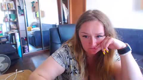 Snapshot of honeydewmolly chatting on 17, 7, 2026 HoneydewMolly online show from 17, 7, 2026