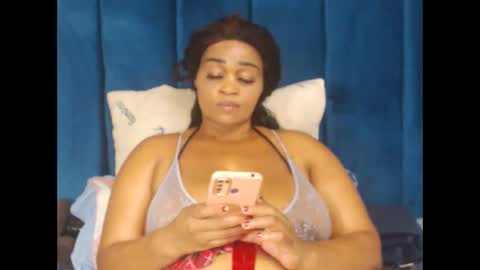 honeydropsxx2 online show from 14, 3, 2026