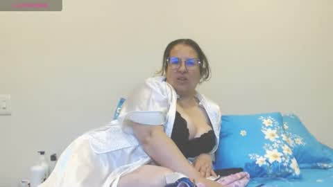 Snapshot of honeyhotpaty chatting on 12, 6, 2026 sofia online show from 12, 6, 2026