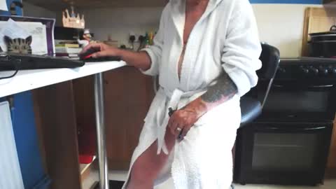 Snapshot of honeymaster290 chatting on 14, 10, 2025 honeymaster290 online show from 14, 10, 2025