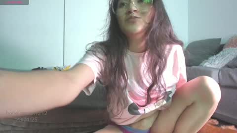 Snapshot of honeymoon1212 chatting on 23, 1, 2025 Mila K online show from 23, 1, 2025