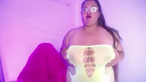 Snapshot of honeyqueenbbw chatting on 24, 6, 2026 Honney online show from 24, 6, 2026