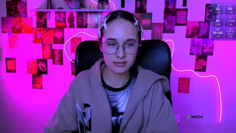hope_shadow online show from 4, 6, 2026
