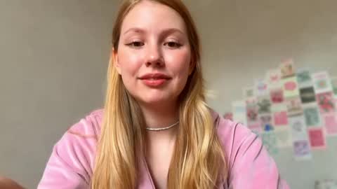 Snapshot of horney_audrey chatting on 12, 5, 2026 Audrey online show from 12, 5, 2026
