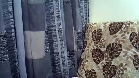 Snapshot of horny_baddie18 chatting on 18, 6, 2026 Leila online show from 18, 6, 2026