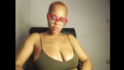 horny_ebonygirl_ online show from 15, 4, 2026
