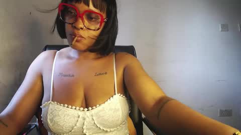 Snapshot of horny_ebonygirl_ chatting on 24, 4, 2026 horny_ebonygirl_ online show from 24, 4, 2026
