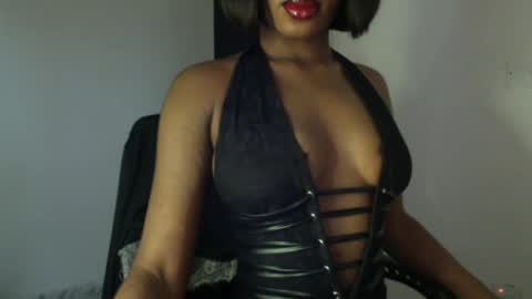 delilah online show from 25, 6, 2026