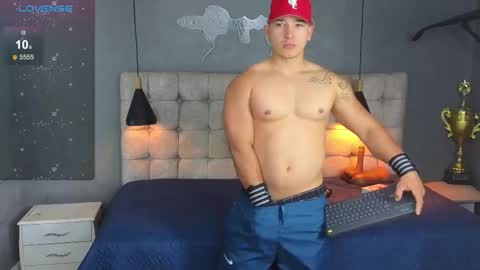 horny_nick18 online show from 18, 12, 2025