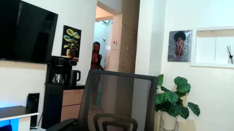 horny_princcess online show from 29, 1, 2025