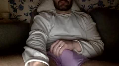 Snapshot of horny_thick_cock chatting on 4, 3, 2025 horny_thick_cock online show from 4, 3, 2025