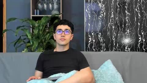 Alex and Camilo online show from 14, 9, 2025